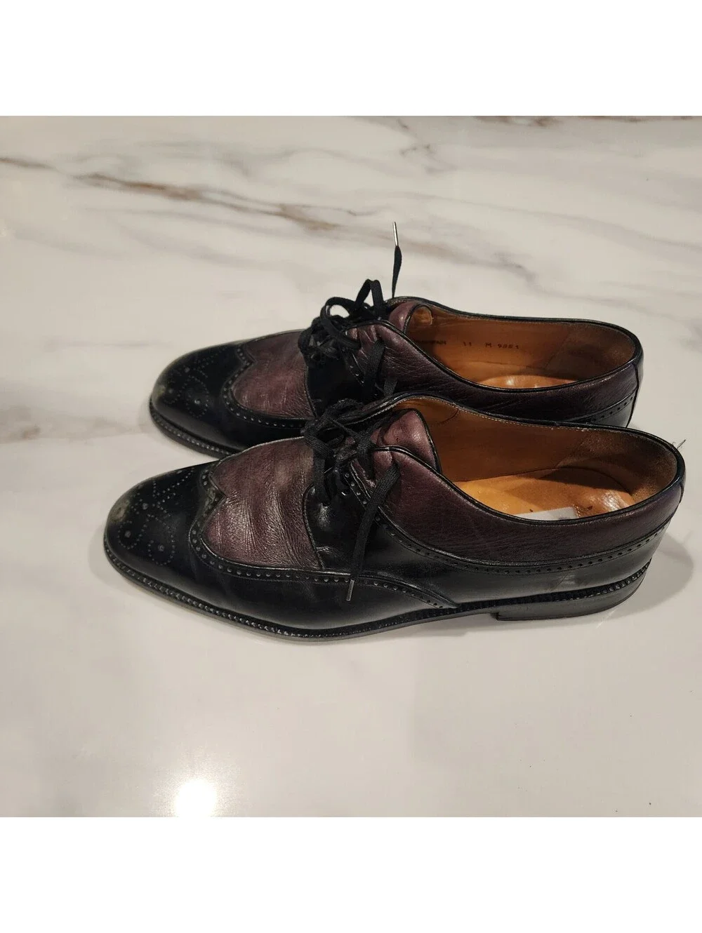 Mezlan Burgundy & Black Wingtip Oxford Dress Shoes – Men's Size 11.5